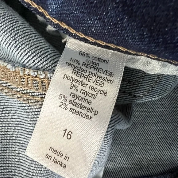 NWT Edgely denim shorts distressed size 16 high rise original fit stretch - Picture 8 of 8